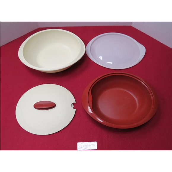 Cream and Red Cookware Set with Ceramic Pots - Picture 2 of 10